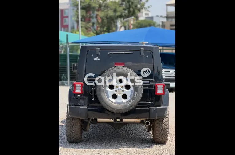 Clean 2016 Jeep Wrangler - 5/5