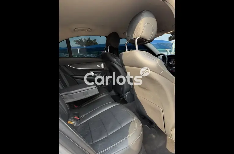 Clean 2017 Mercedes Benz E300 - 4/6