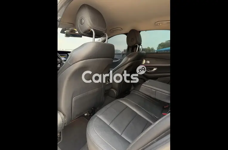 Clean 2017 Mercedes Benz E300 - 5/6