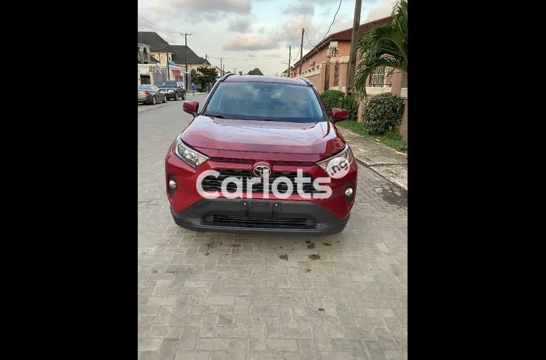 2019 Toyota RAV4 Xle - 1/7