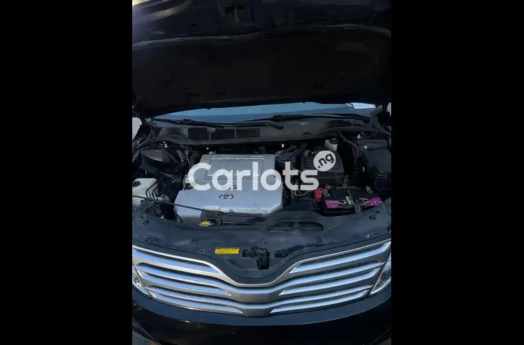 2011 Venza Full option accident free - 5/7