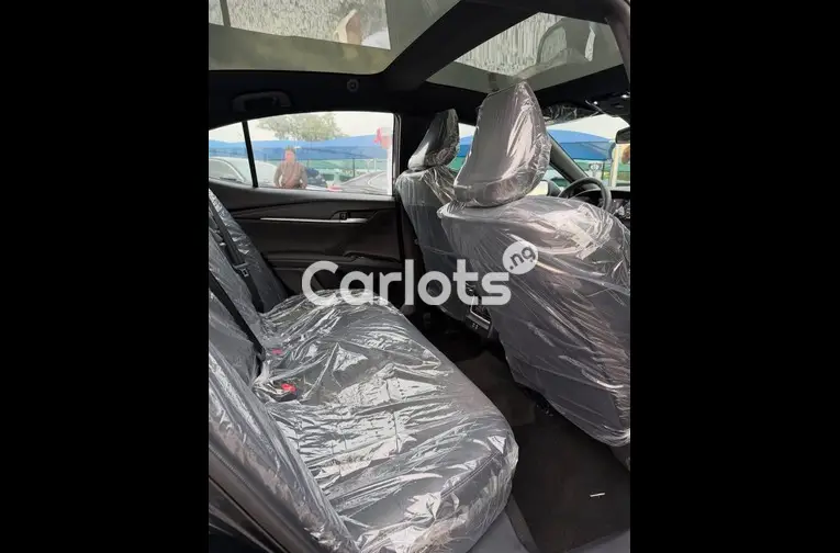 TOYOTA CAMRY 2025 - 3/6