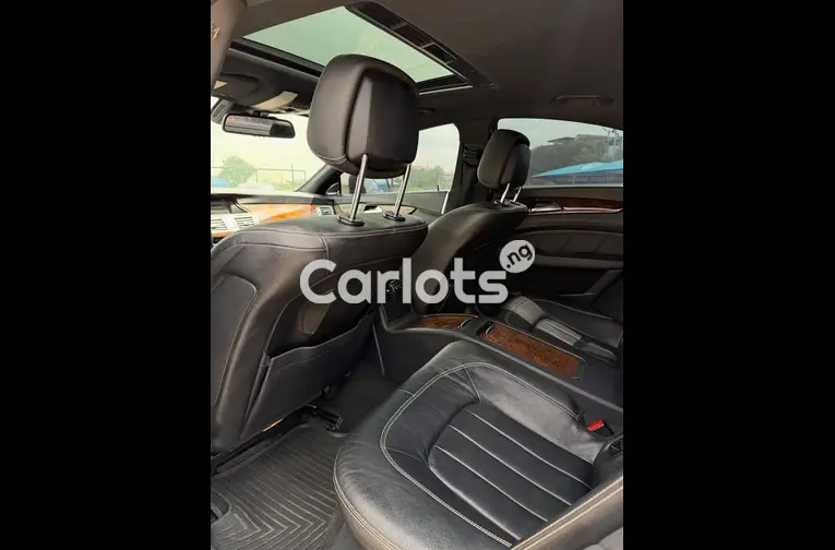 Foreign Used 2013 Mercedes CLS 550 - 3/6