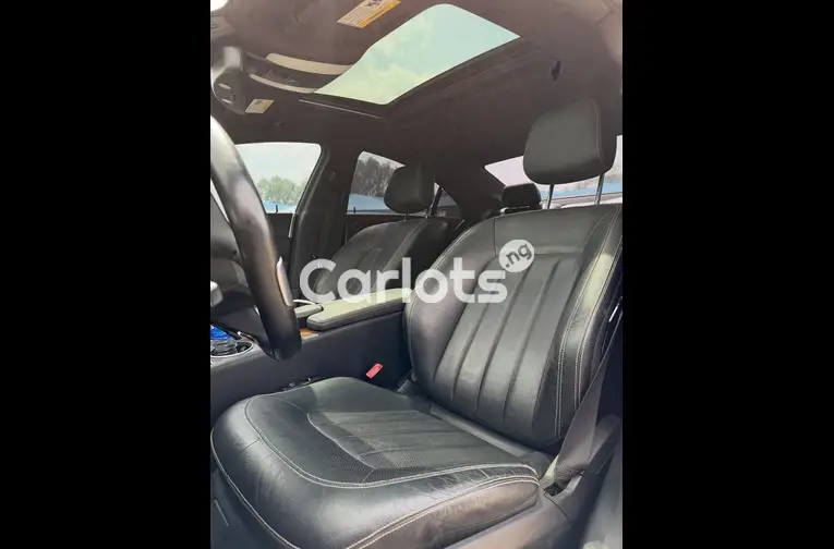 Foreign Used 2013 Mercedes CLS 550 - 6/6