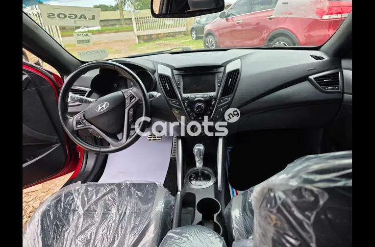 FOREIGN USED 2016 HYUNDAI VELOSTER TURBO - 3/7