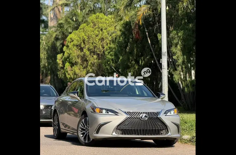 FOREIGN USED 2022 LEXUS ES350