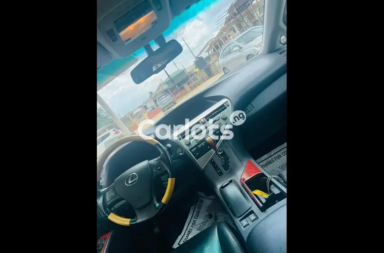 Foreign used 2010 Lexus RX 350 accident free - 5/7