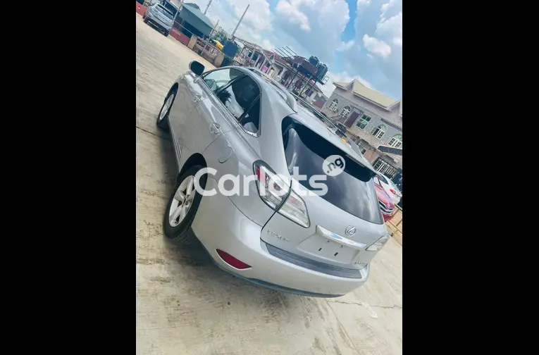 Foreign used 2010 Lexus RX 350 accident free - 6/7