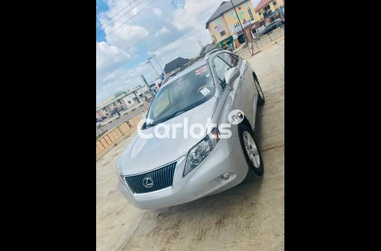 Foreign used 2010 Lexus RX 350 accident free - 7/7