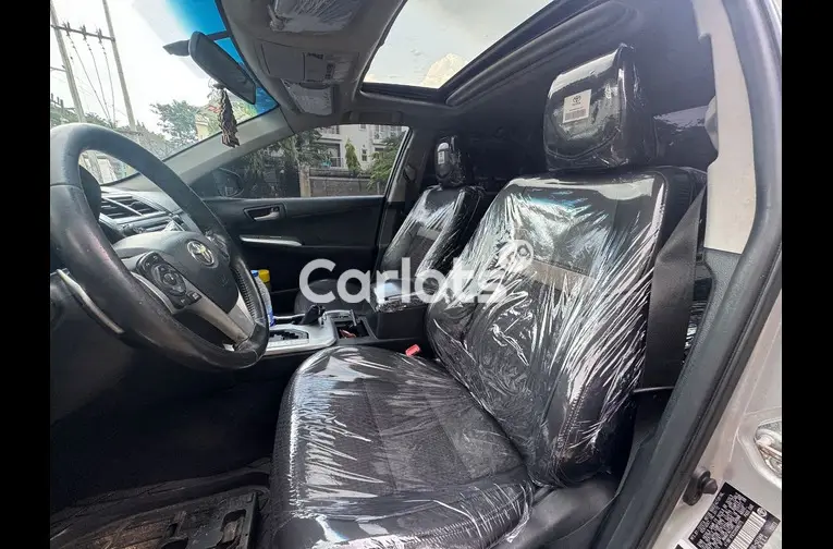 2013 TOYOTA CAMRY SE - 3/7