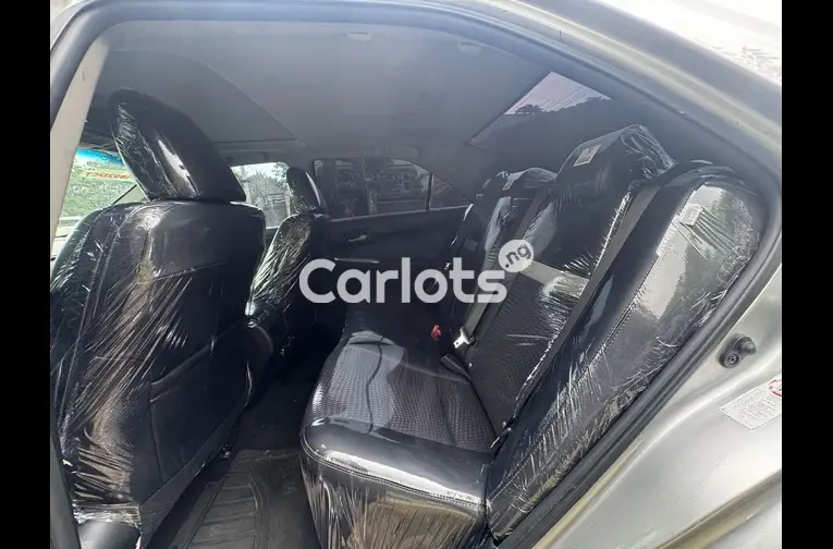 2013 TOYOTA CAMRY SE - 6/7