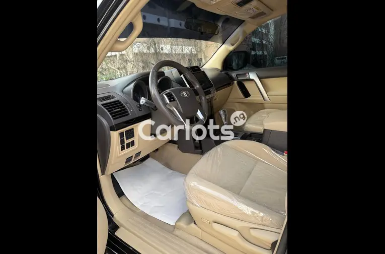 BRAND NEW 2023 TOYOTA LAND CRUISER PRADO TX.L - 3/7