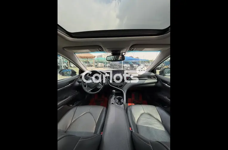 Foreign Used 2021 Toyota Camry - 2/6