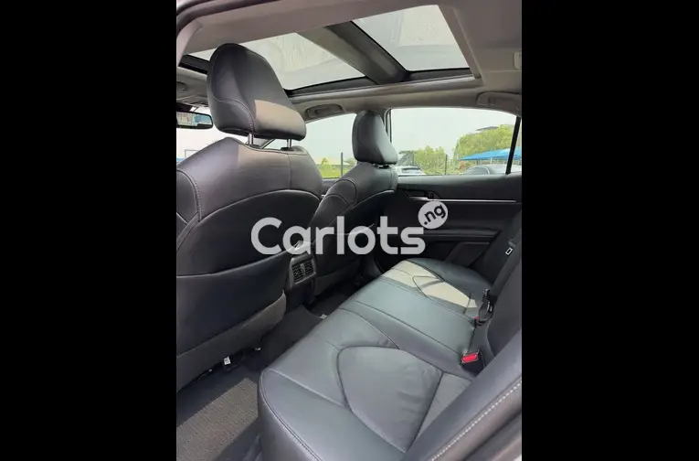 Foreign Used 2021 Toyota Camry - 4/6