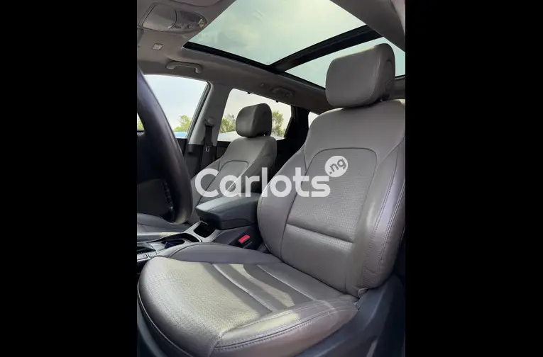 Used 2016 Hyundai Santa fe - 3/6