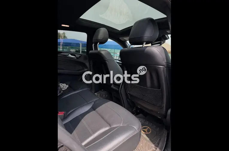 Clean 2019 Mercedes Benz GLE 43 AMG - 4/7