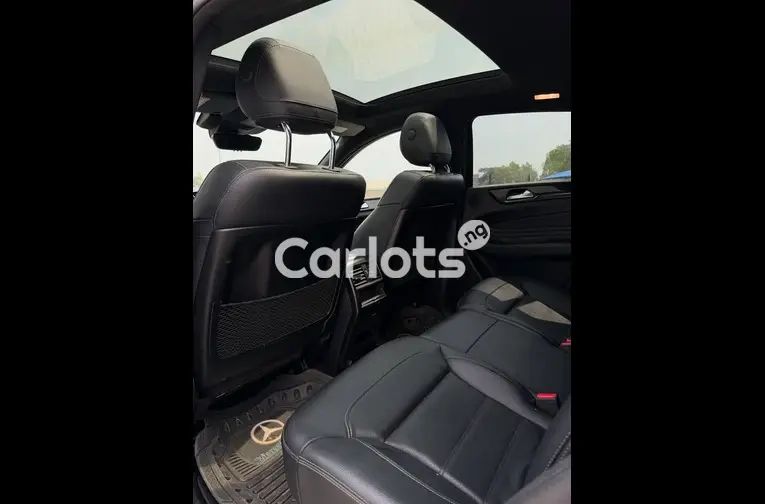 Clean 2019 Mercedes Benz GLE 43 AMG - 6/7