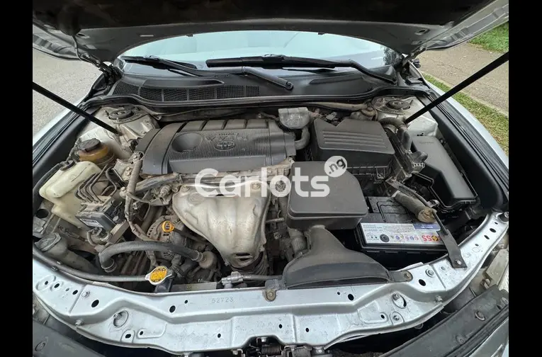 2011 TOYOTA CAMRY - 2/7