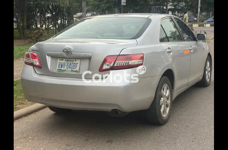 2011 TOYOTA CAMRY - 6/7