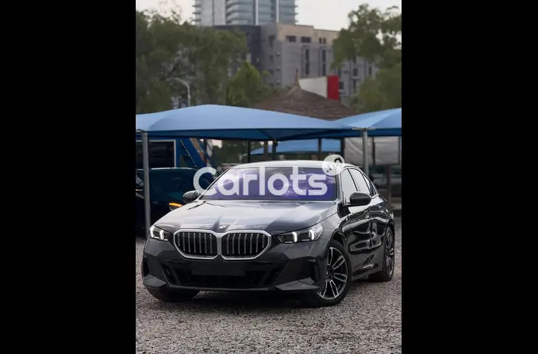 2025 BMW 520i