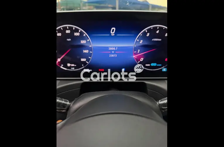 Foreign Used 2023 Mercedes Benz C300 - 3/6