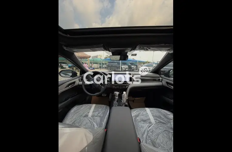 2025 TOYOTA CAMRY XSE - 2/7