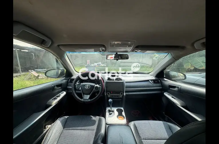 2015 TOYOTA CAMRY SE - 4/6