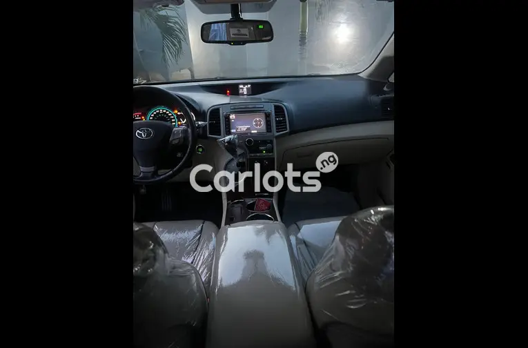 2011 Venza Full option & accident free - 3/6