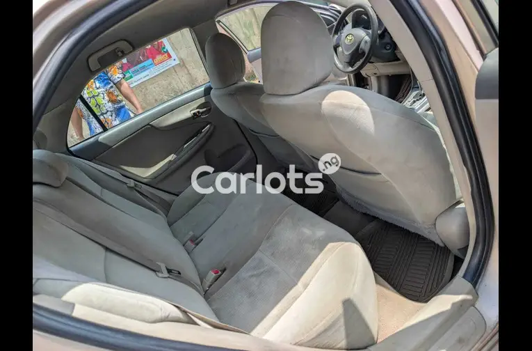 Toyota Corolla 2009 - 4/7