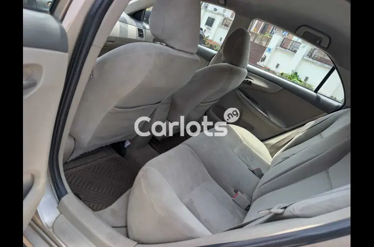 Toyota Corolla 2009 - 6/7