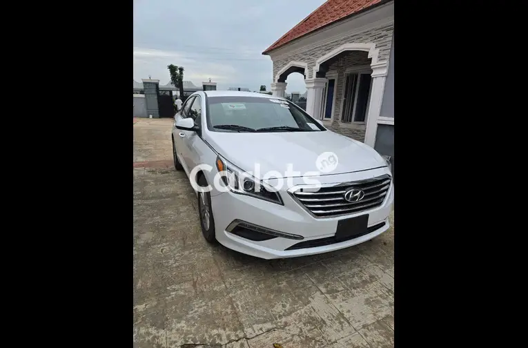 Clean Hyundai Sonata 2015 - 1/7