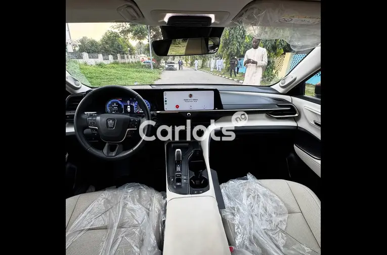 BRAND NEW 2025 TOYOTA CROWN HYBRID - 4/6