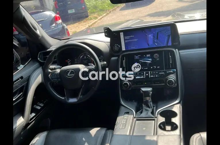 2022 LEXUS LX 600 - 4/7