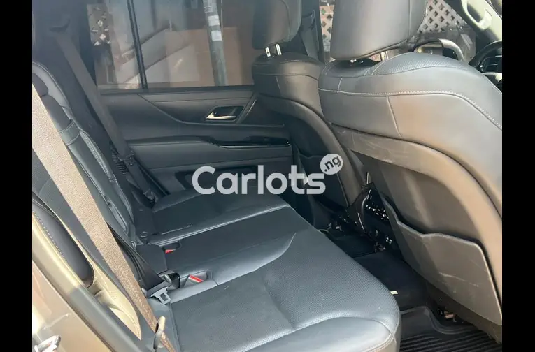 2022 LEXUS LX 600 - 6/7