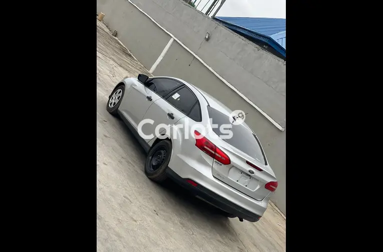 Ford Focus 2018 - 2/7