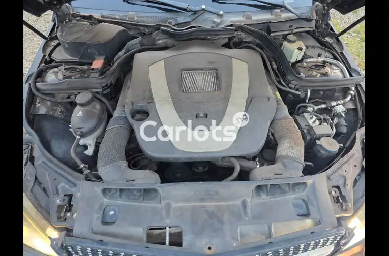 Registered 2010 Mercedes benz c300 - 4/5