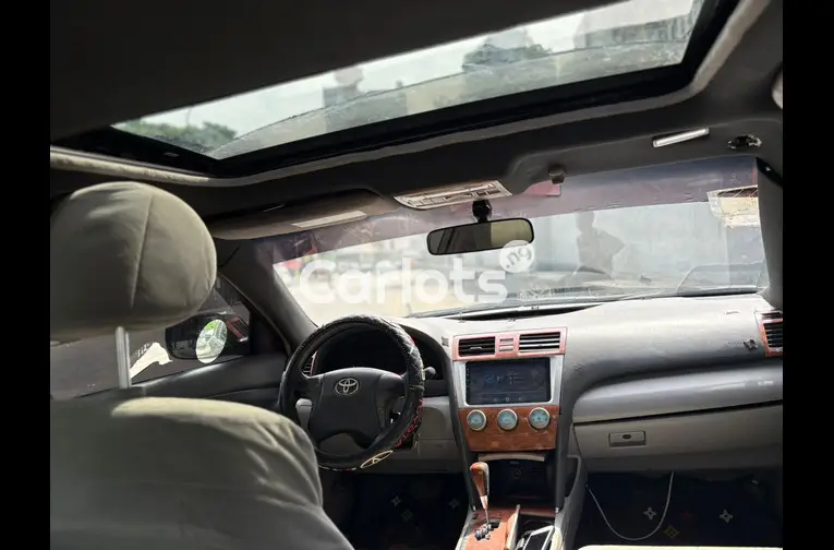 Clean 2007 Toyota Camry - 3/7