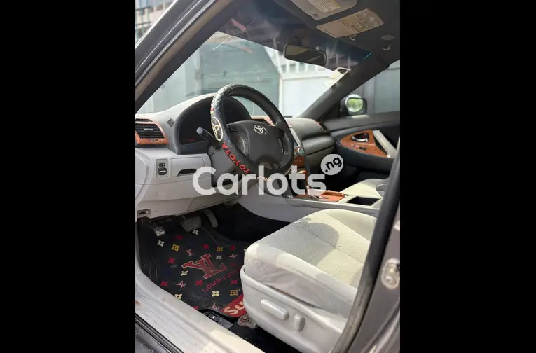 Clean 2007 Toyota Camry - 6/7