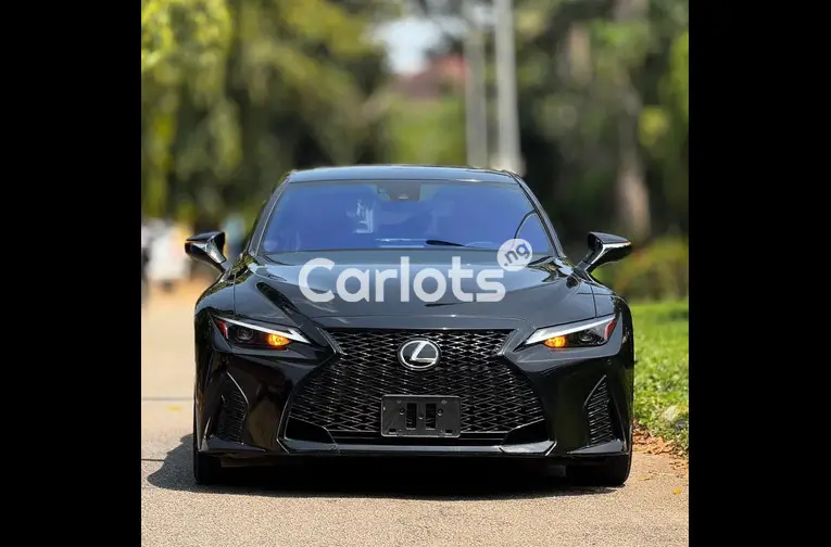 FOREIGN USED 2023 LEXUS IS350 - 2/7