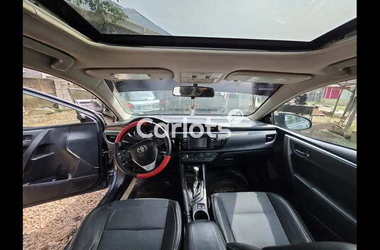 Registered 2015 Toyota Corolla sports - 2/5