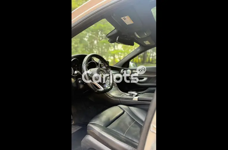 2017 MERCEDES C300 (KEYLESS) - 2/7