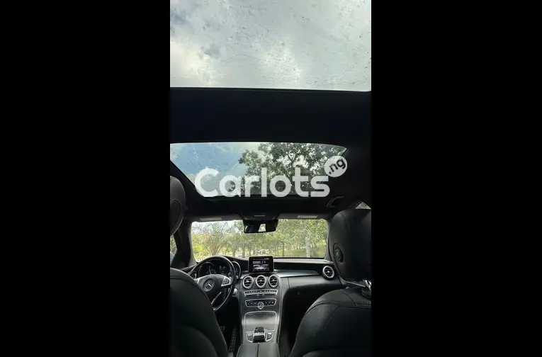 2017 MERCEDES C300 (KEYLESS) - 3/7