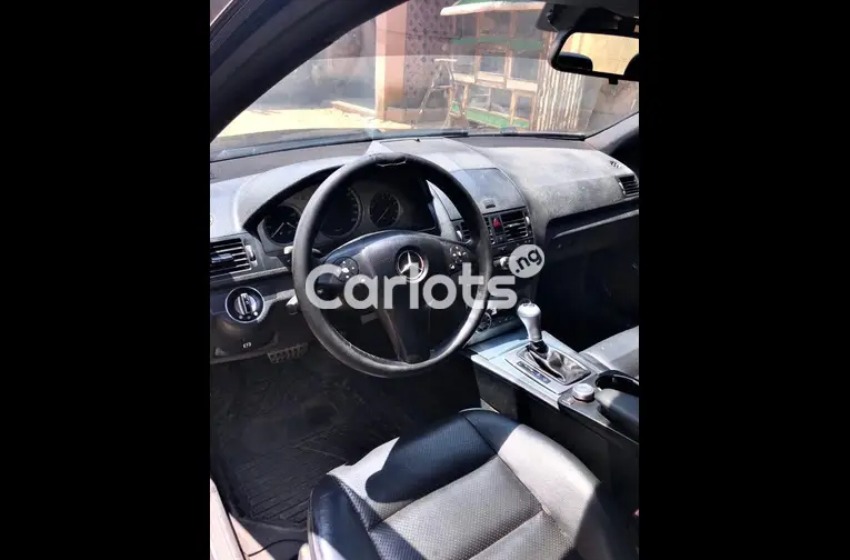 FIRST BODY 2008 MERCEDES BENZ C300 - 3/5