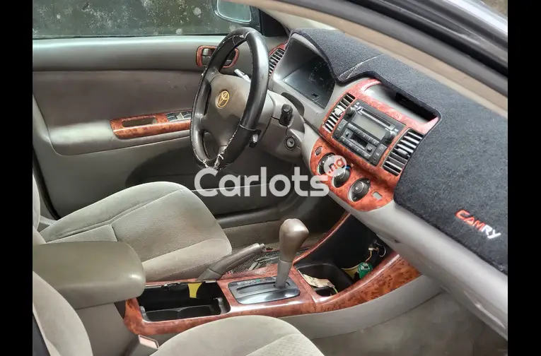 Used Toyota Camry 2004 - 4/7
