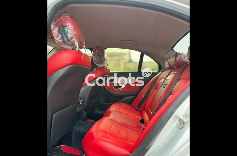 2016 MERCEDES BENZ C300 - 5/7