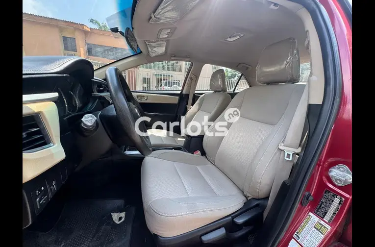 2015 TOYOTA COROLLA LE - 3/7