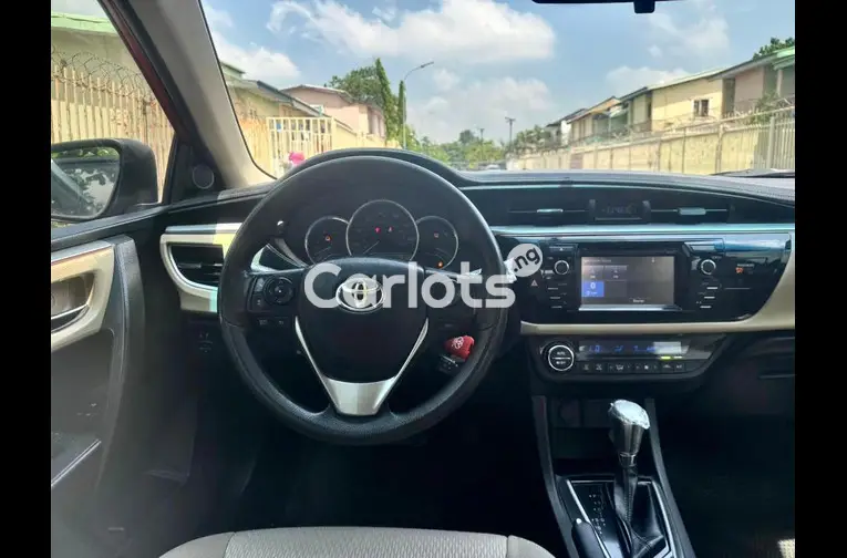 FOREIGN USED 2014 TOYOTA COROLLA LE - 3/7