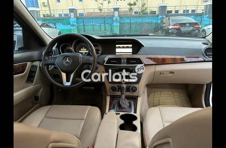 2013 MERCEDES BENZ C300 - 3/7