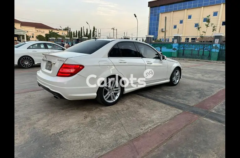 2013 MERCEDES BENZ C300 - 6/7