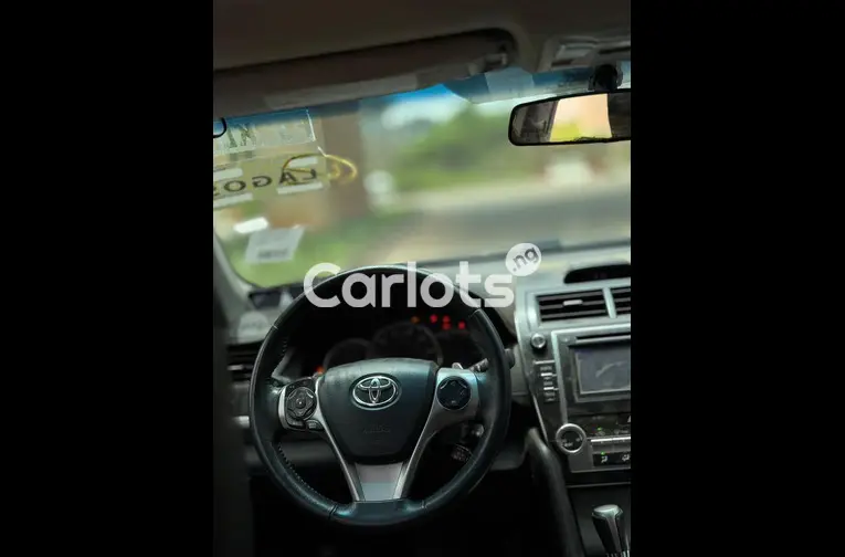 FOREIGN USED 2013 TOYOTA CAMRY SE - 4/6